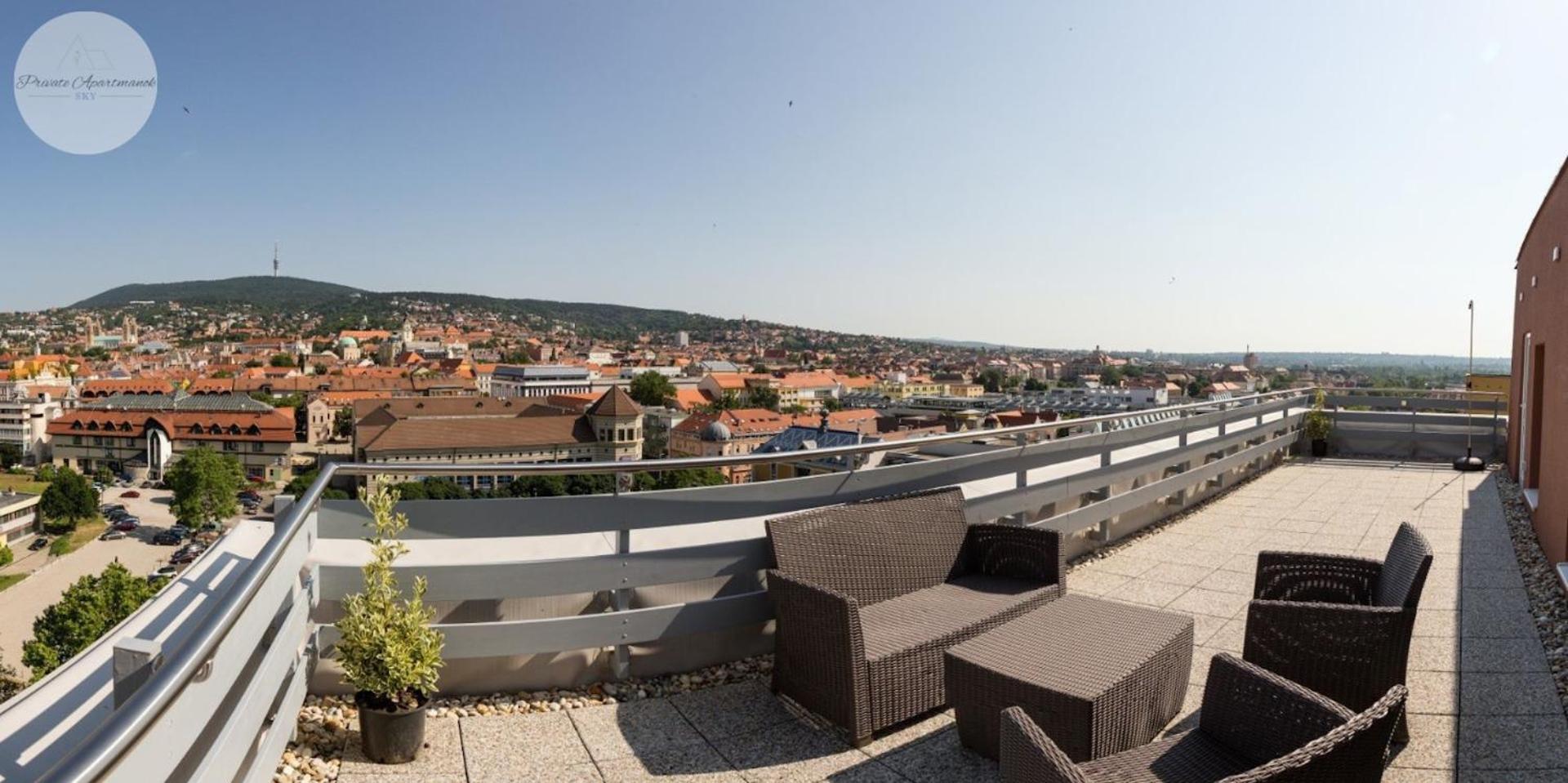 Sky Panorama Apartman ペーチ エクステリア 写真